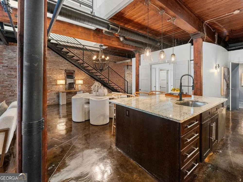 320 Peters ST SW Atlanta, GA 30313