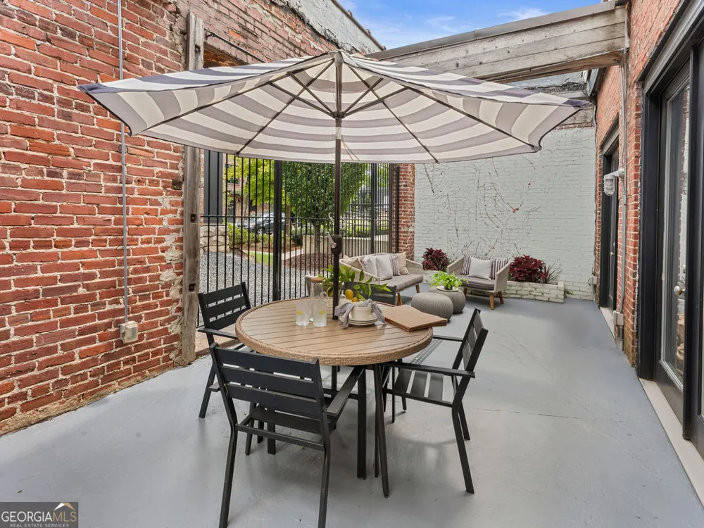 320 Peters ST SW Atlanta, GA 30313