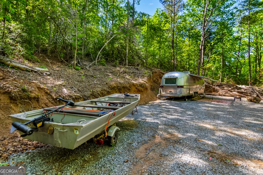 1472 Nugget LN Ellijay, GA 30540