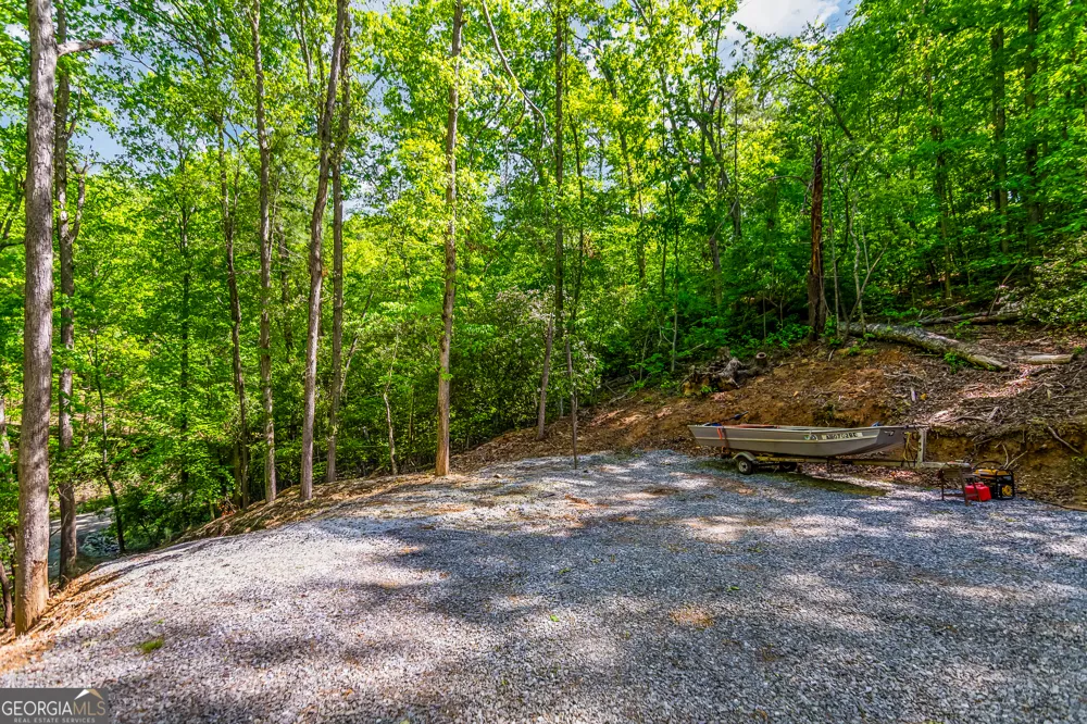 1472 Nugget LN Ellijay, GA 30540