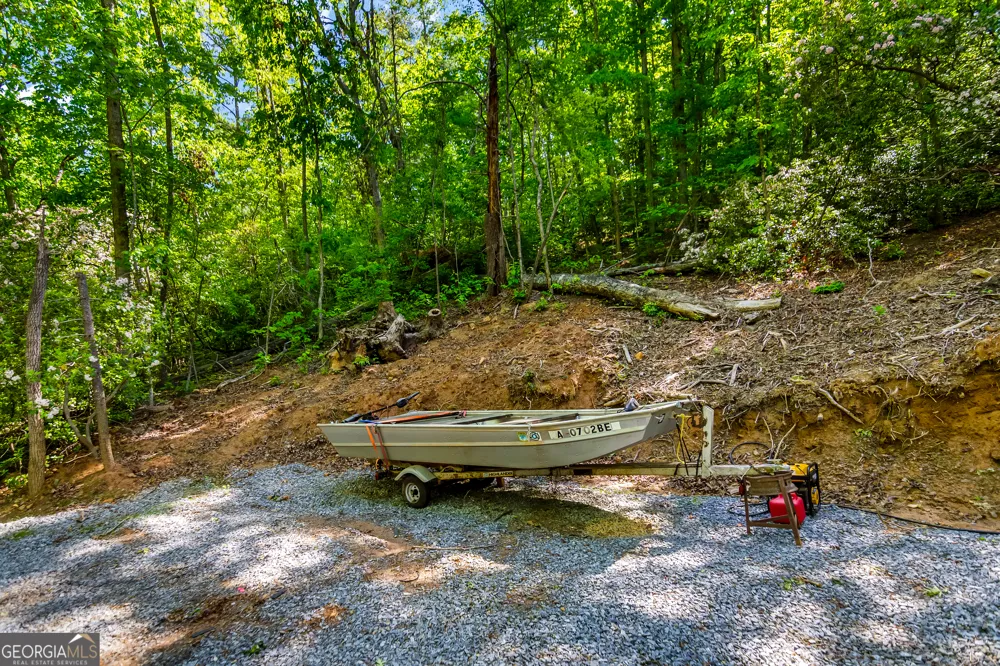 1472 Nugget LN Ellijay, GA 30540