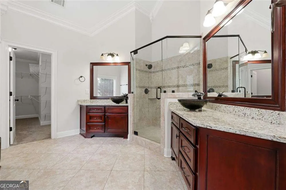 1542 lenten WAY Statham, GA 30666