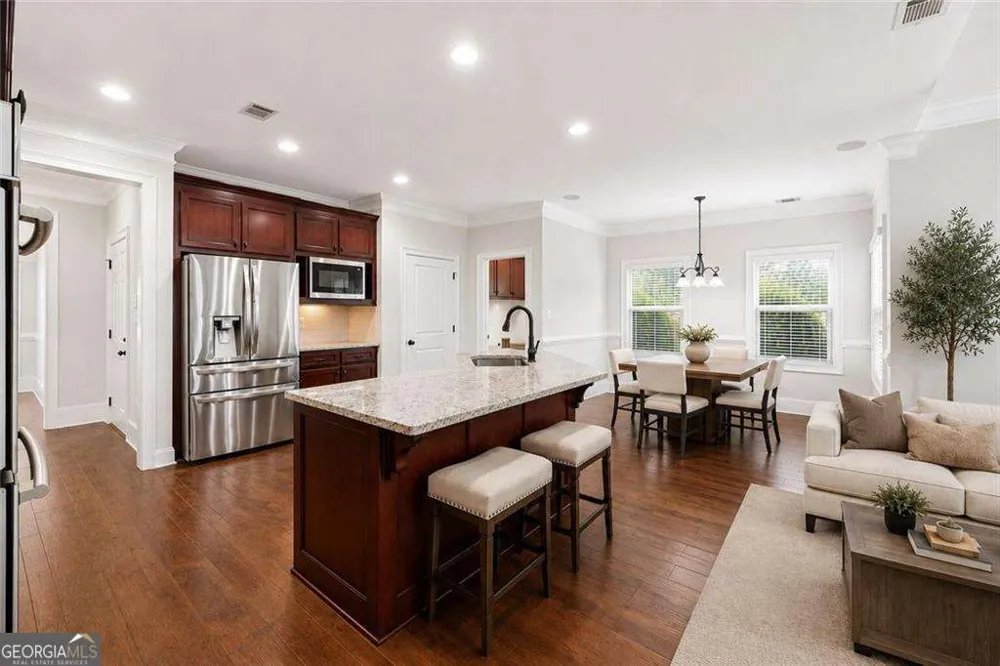 1542 lenten WAY Statham, GA 30666