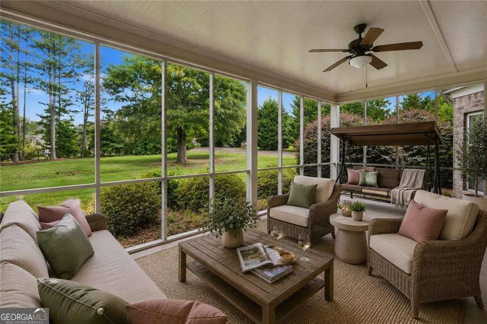 1542 lenten WAY Statham, GA 30666