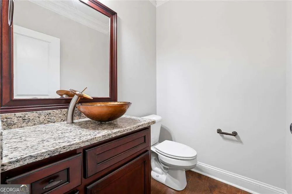 1542 lenten WAY Statham, GA 30666