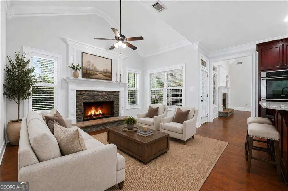 1542 lenten WAY Statham, GA 30666