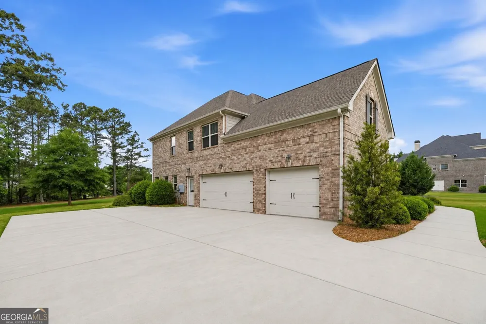 1542 lenten WAY Statham, GA 30666