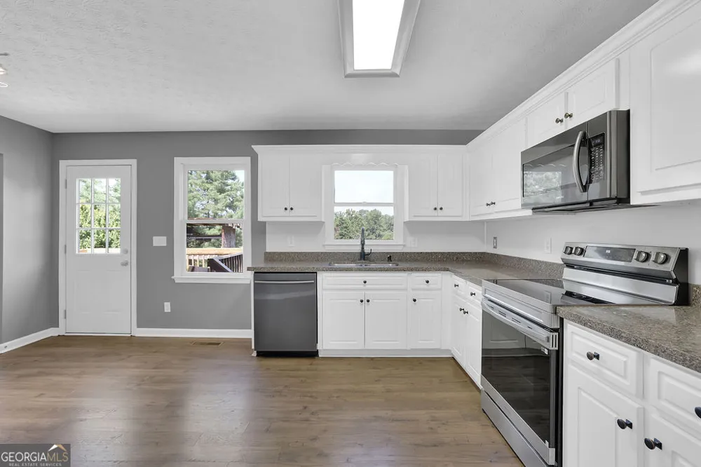 200 Fate Conn RD Canton, GA 30114
