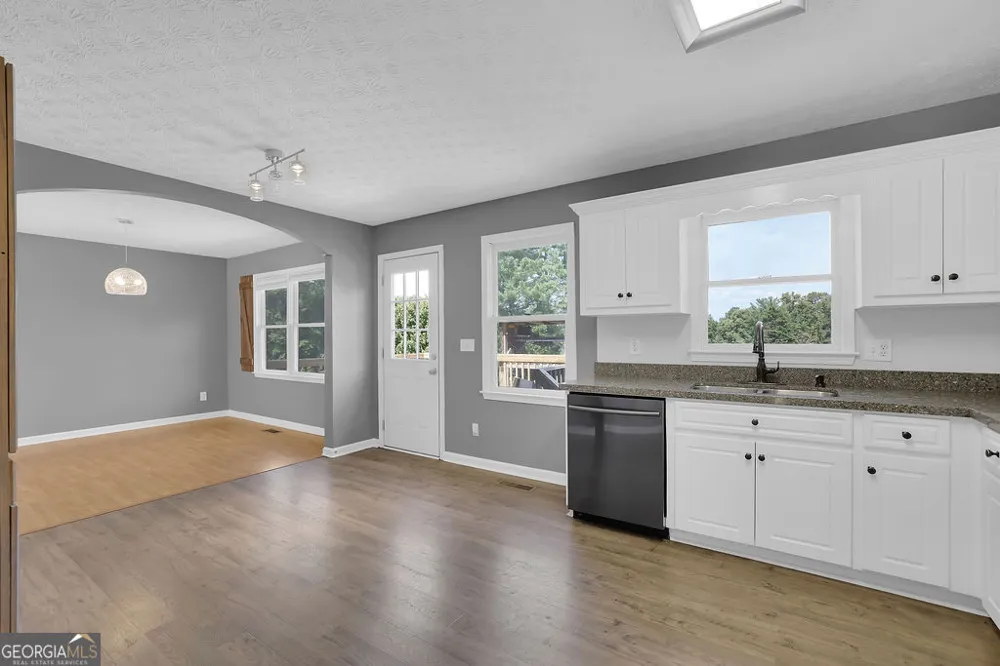 200 Fate Conn RD Canton, GA 30114