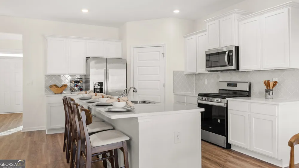 486 Abbott RD Statham, GA 30666