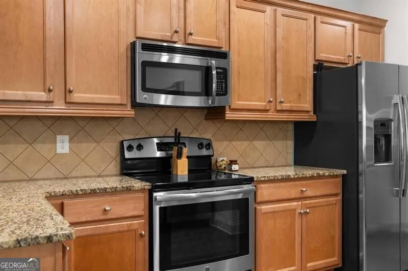 1610 Bluestone DR Cumming, GA 30041