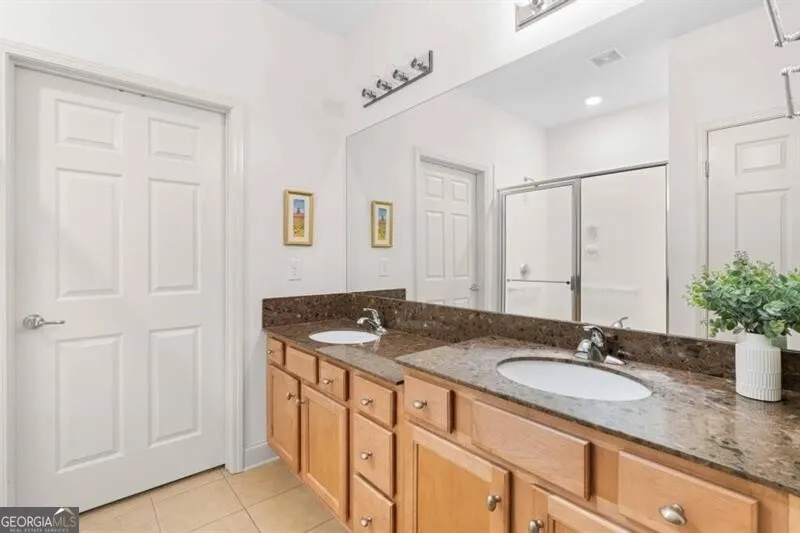 1610 Bluestone DR Cumming, GA 30041