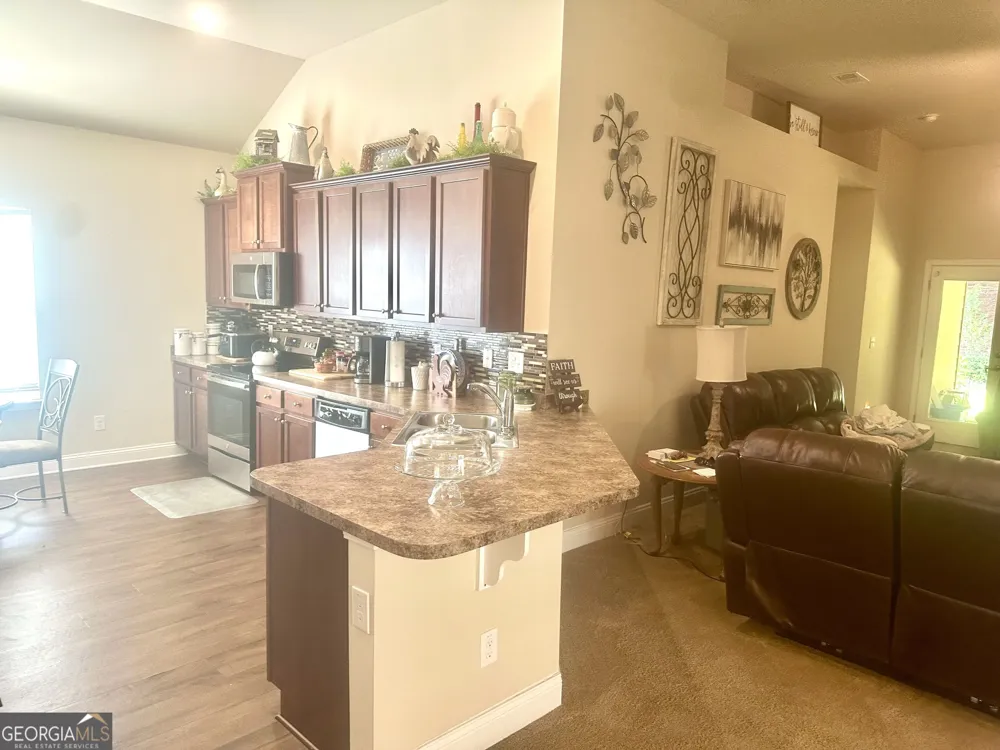 864 Crescent LN Griffin, GA 30224