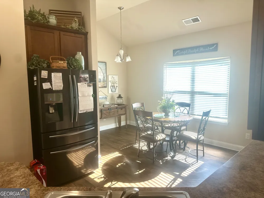 864 Crescent LN Griffin, GA 30224