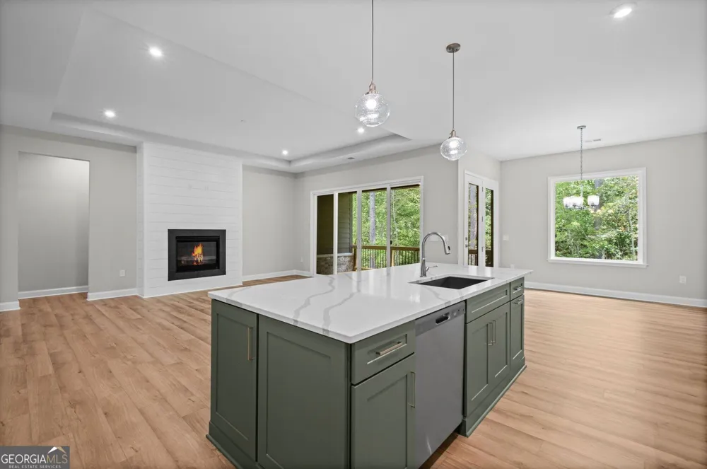 718 Conley DR Canton, GA 30115