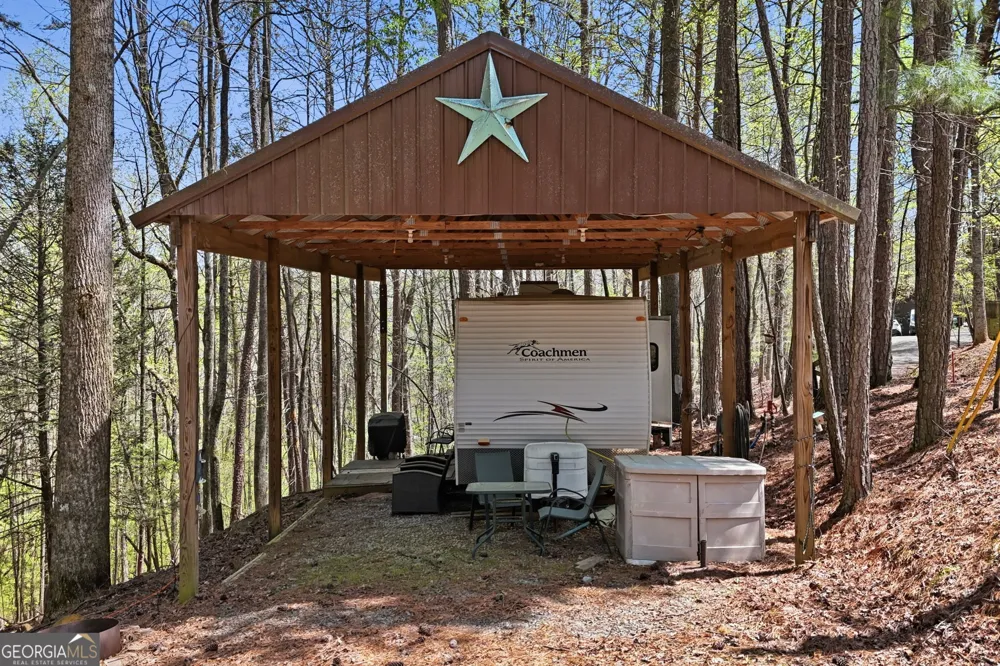 96 10th ST Ellijay, GA 30540