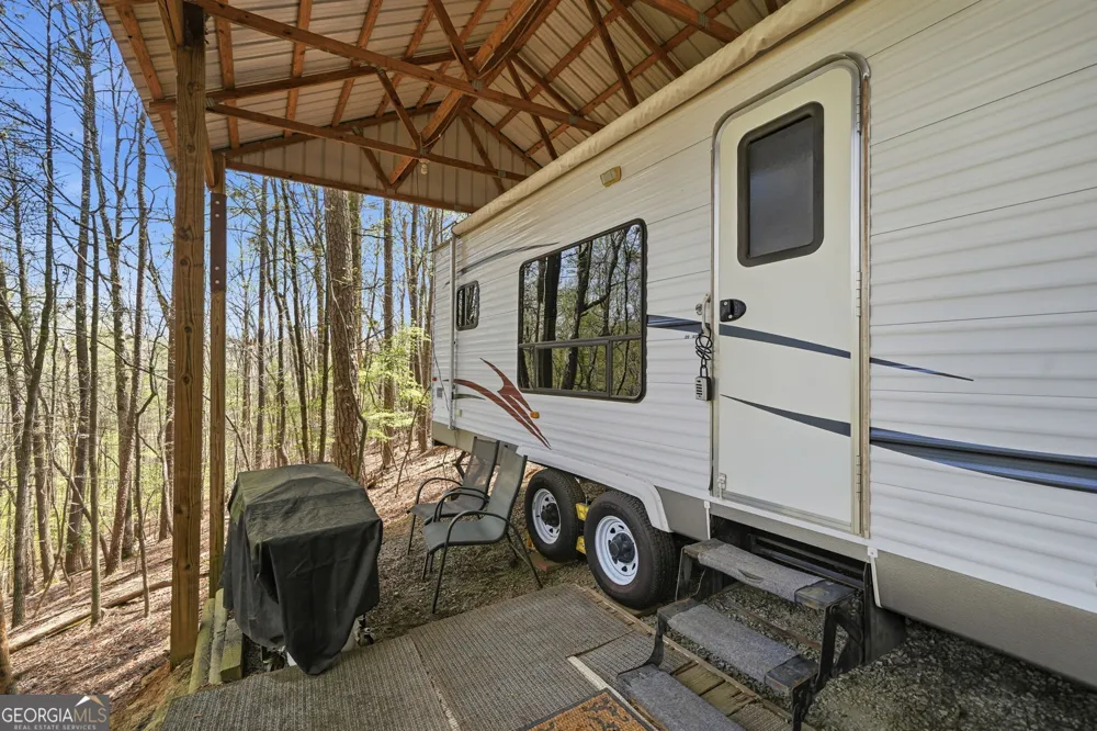 96 10th ST Ellijay, GA 30540