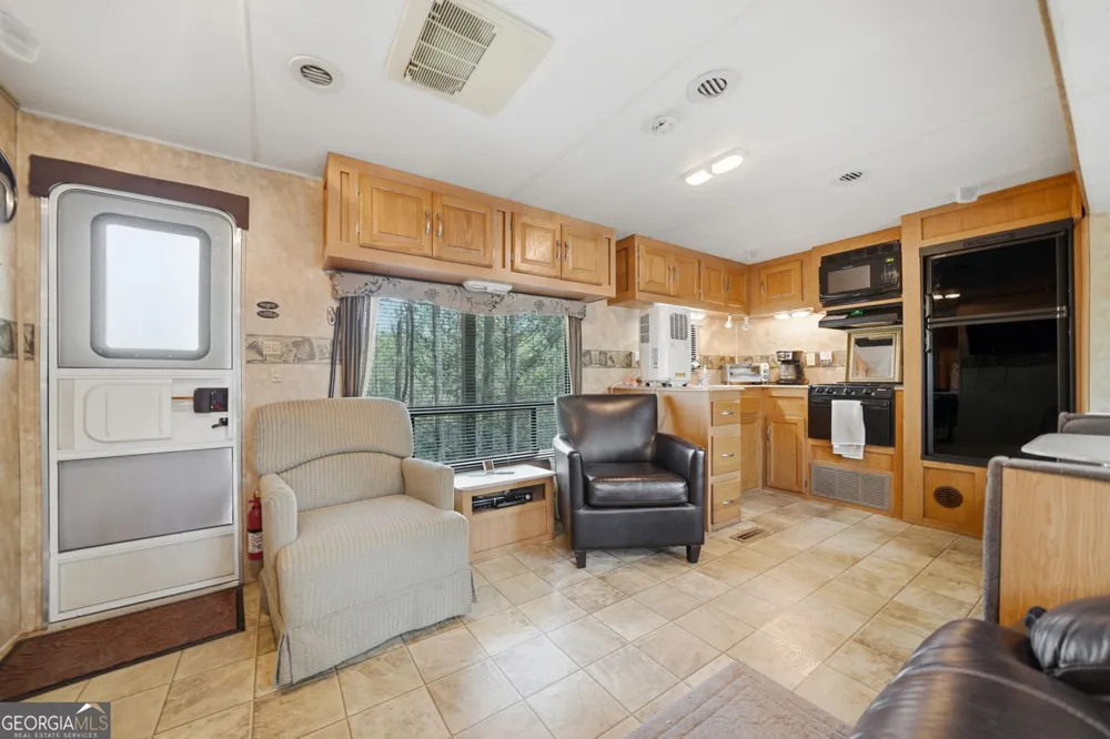 96 10th ST Ellijay, GA 30540