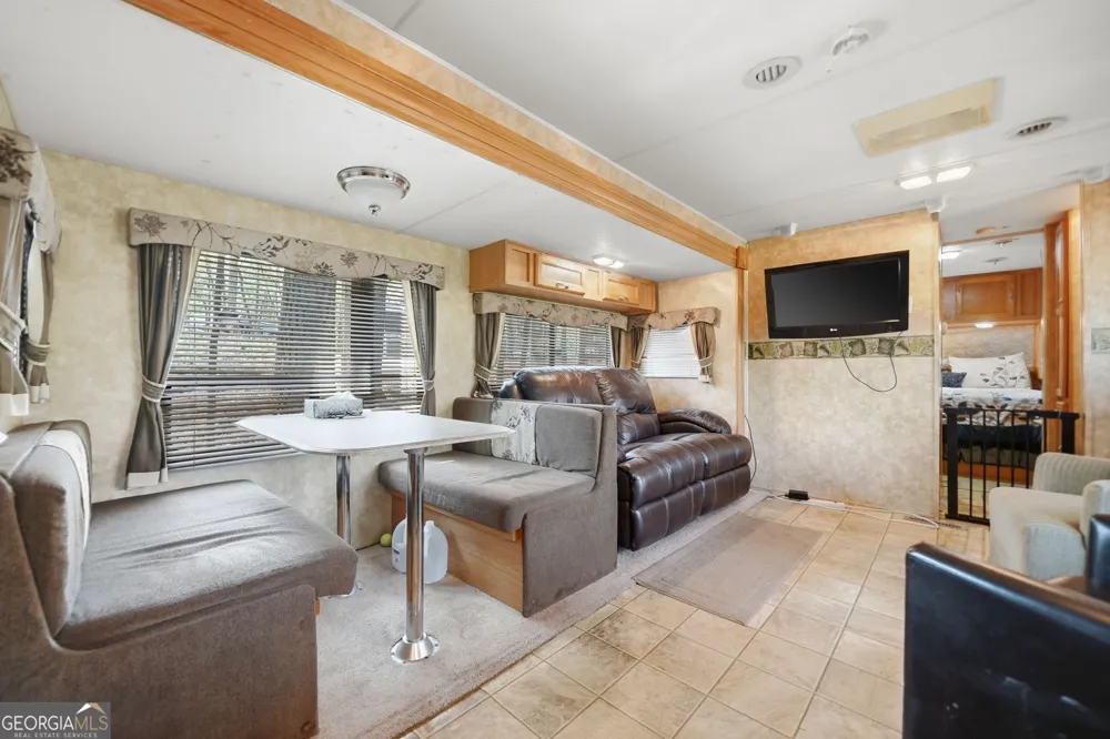 96 10th ST Ellijay, GA 30540