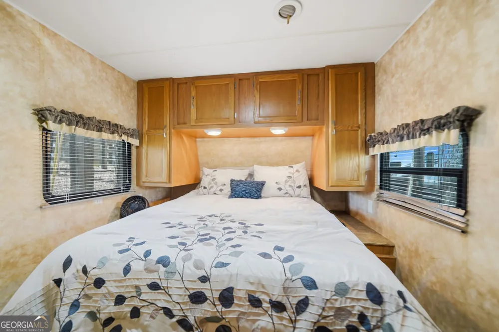 96 10th ST Ellijay, GA 30540