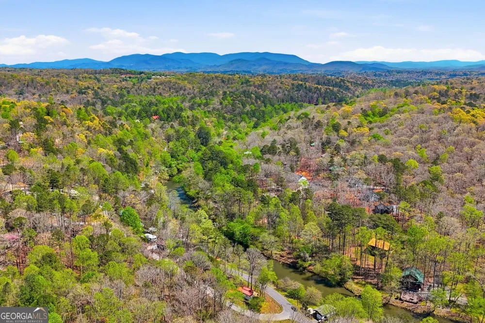 96 10th ST Ellijay, GA 30540