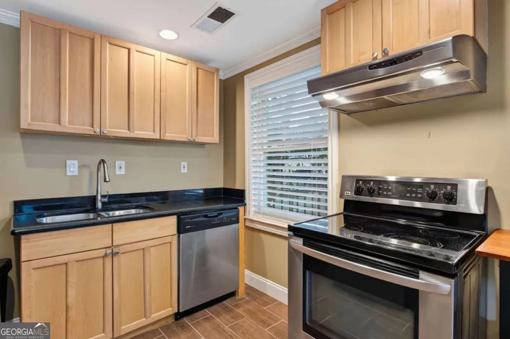 1040 Lindridge DR NE Atlanta, GA 30324