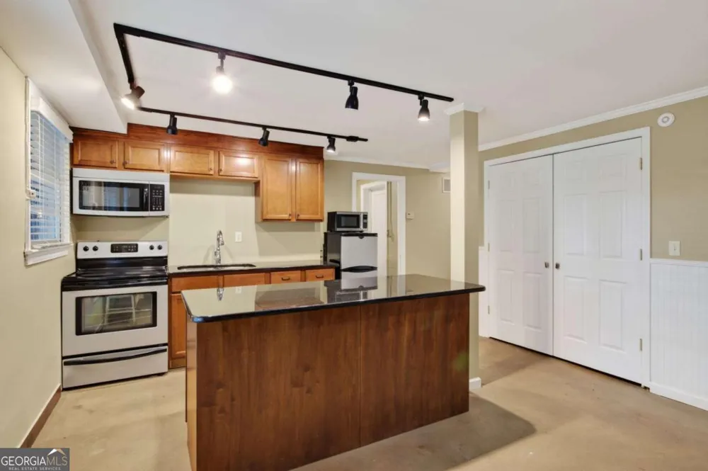 1040 Lindridge DR NE Atlanta, GA 30324