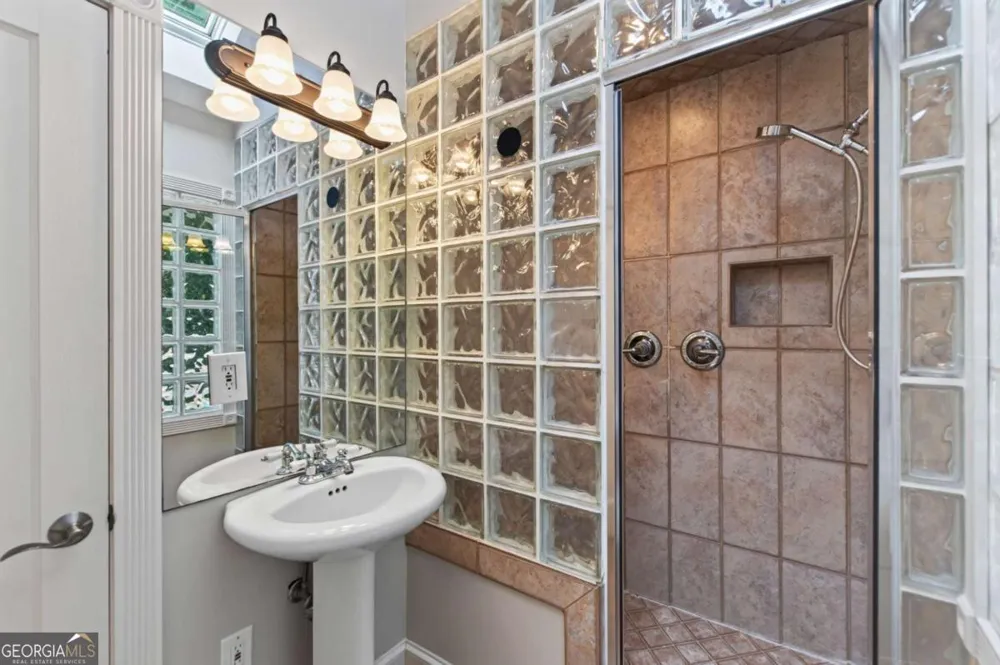 1040 Lindridge DR NE Atlanta, GA 30324
