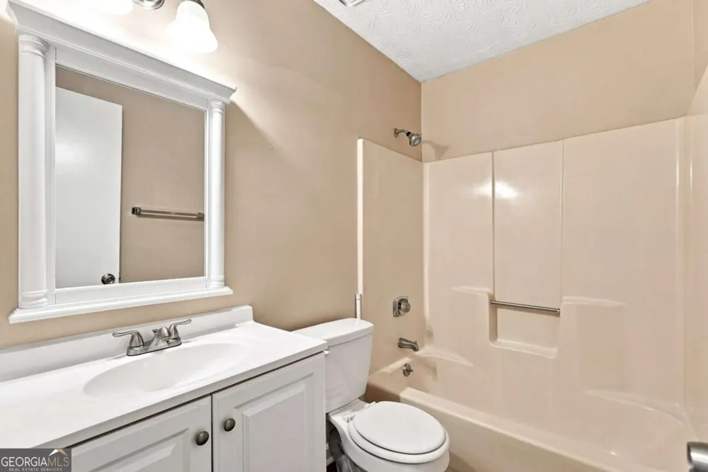 67 Rivercrest CT Riverdale, GA 30274