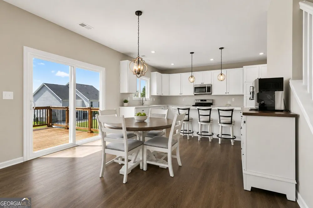 31 Okeechobee WAY Hoschton, GA 30548
