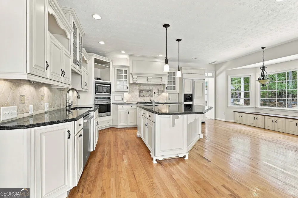 625 Bellenden DR Peachtree City, GA 30269
