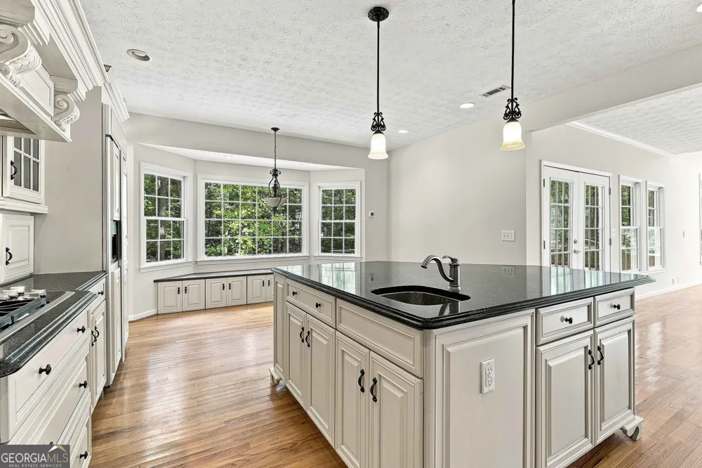 625 Bellenden DR Peachtree City, GA 30269