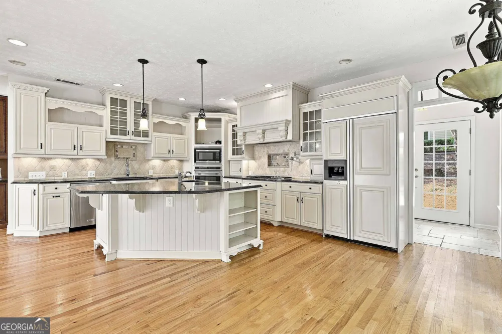 625 Bellenden DR Peachtree City, GA 30269