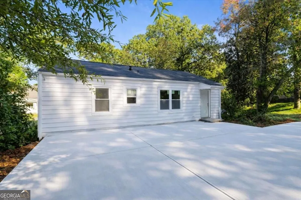 1347 Westmont RD SW Atlanta, GA 30311