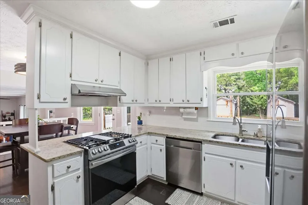 4805 Brandon Acres LN Buford, GA 30519