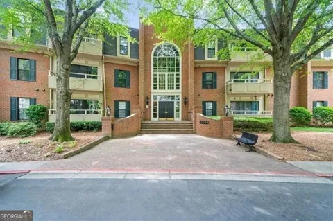 25104 Plantation DR NE