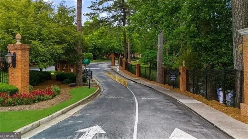 25104 Plantation DR NE Atlanta, GA 30324