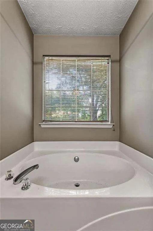 315 Wild Turkey LN Locust Grove, GA 30248