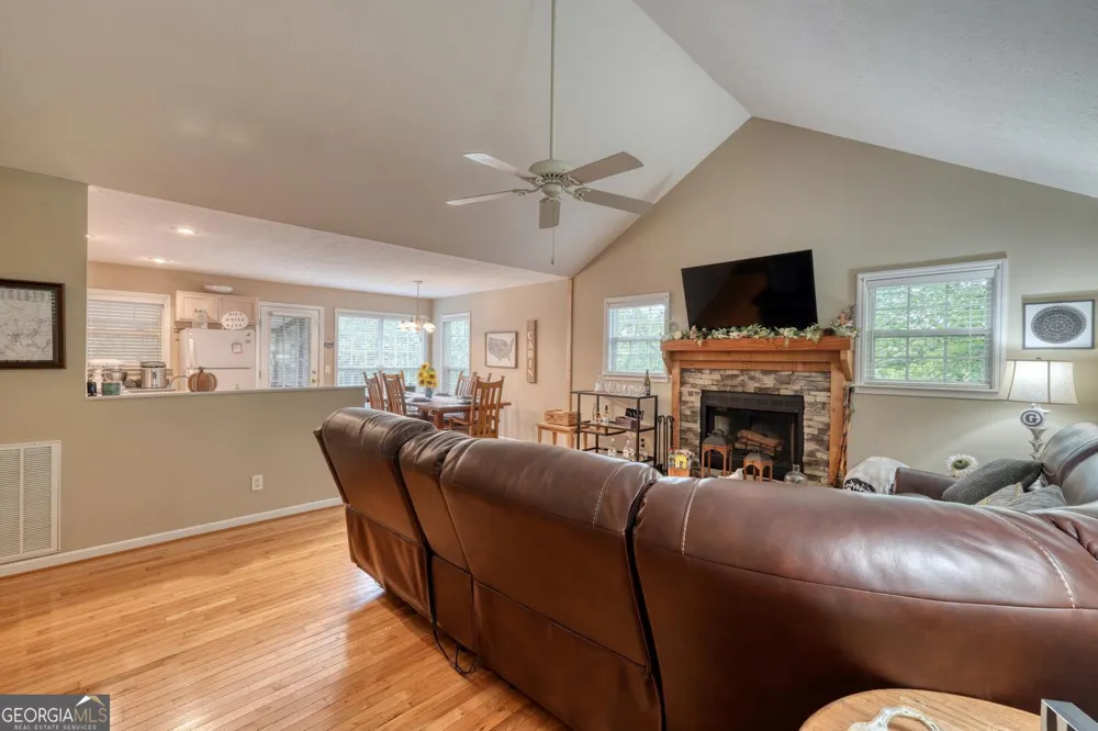 2532 Hunter RD Hiawassee, GA 30546