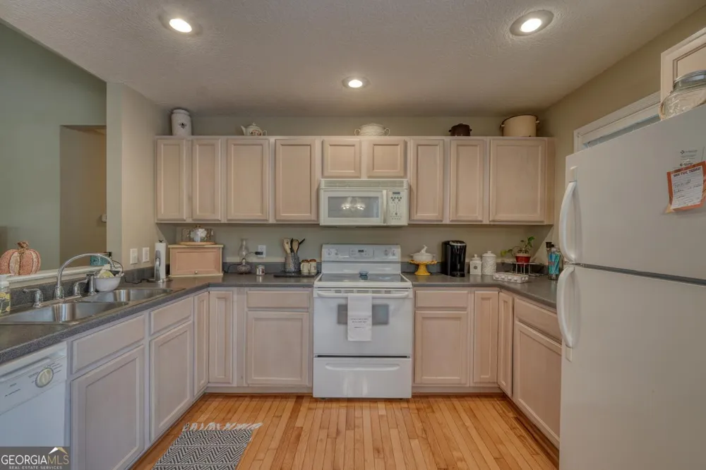 2532 Hunter RD Hiawassee, GA 30546