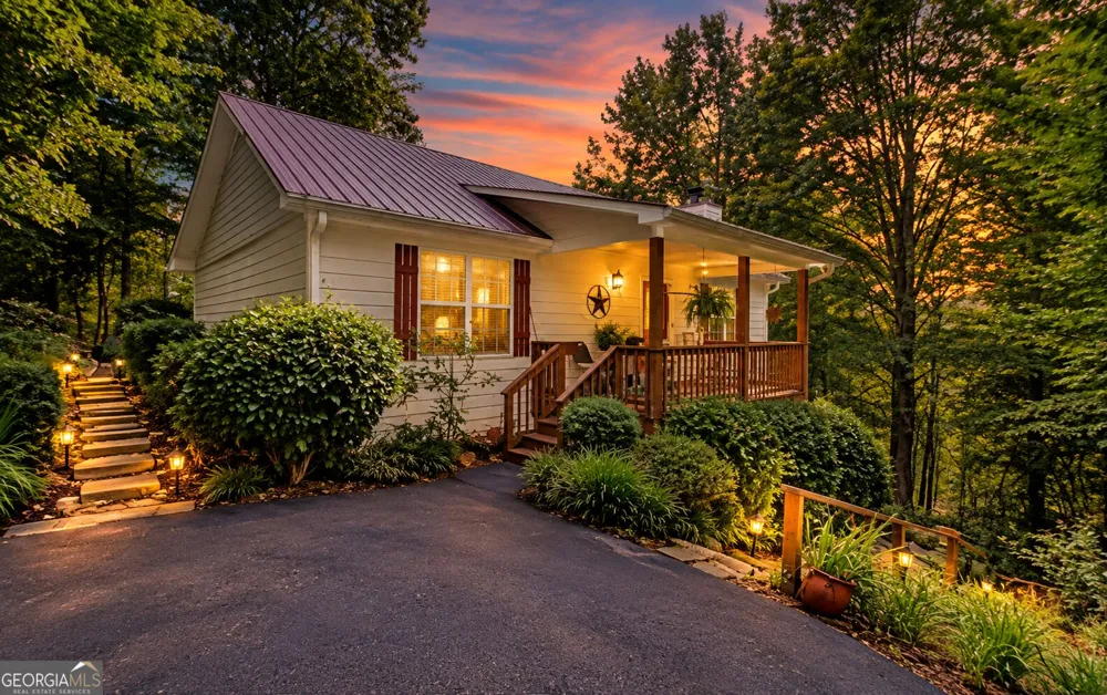 2532 Hunter RD Hiawassee, GA 30546