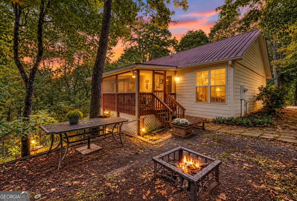 2532 Hunter RD Hiawassee, GA 30546