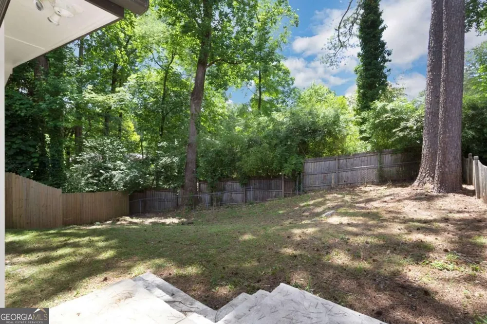 1452 Briaroaks TRL NE Atlanta, GA 30329