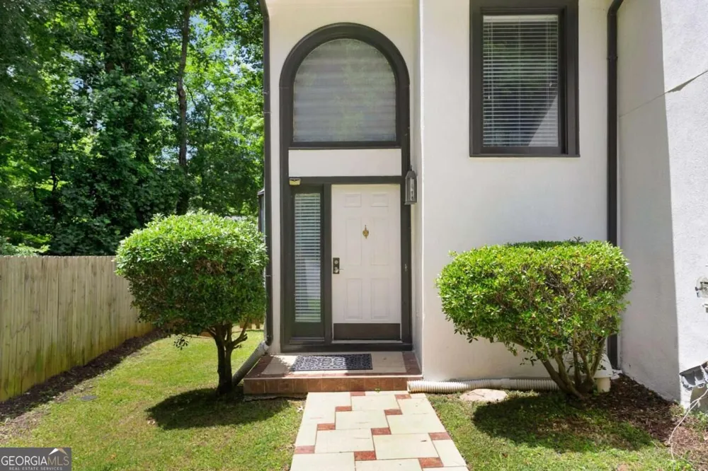1452 Briaroaks TRL NE Atlanta, GA 30329