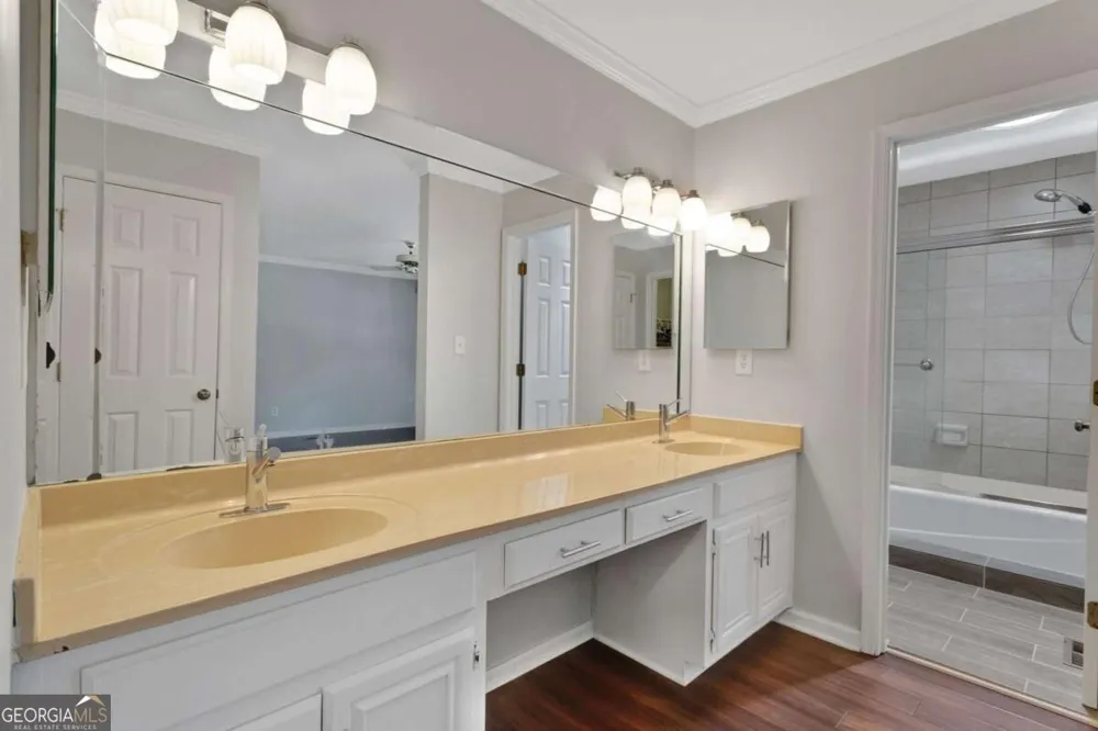 1452 Briaroaks TRL NE Atlanta, GA 30329