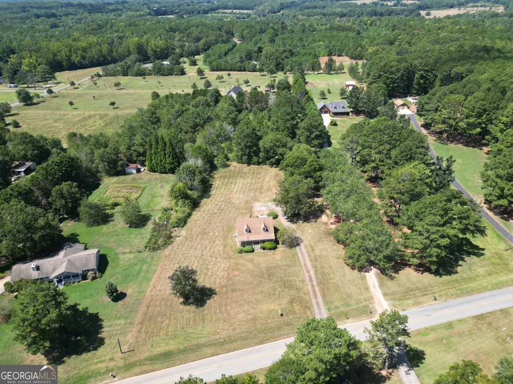 693 Patton RD Griffin, GA 30224