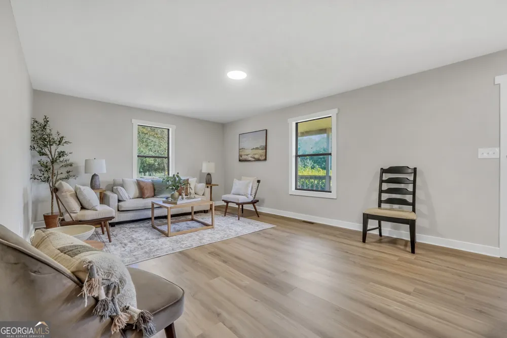 693 Patton RD Griffin, GA 30224