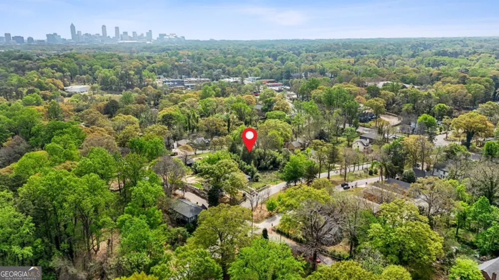 761 N Evelyn PL NW Atlanta, GA 30318