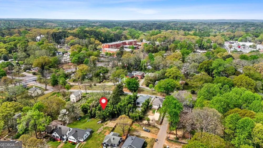 761 N Evelyn PL NW Atlanta, GA 30318