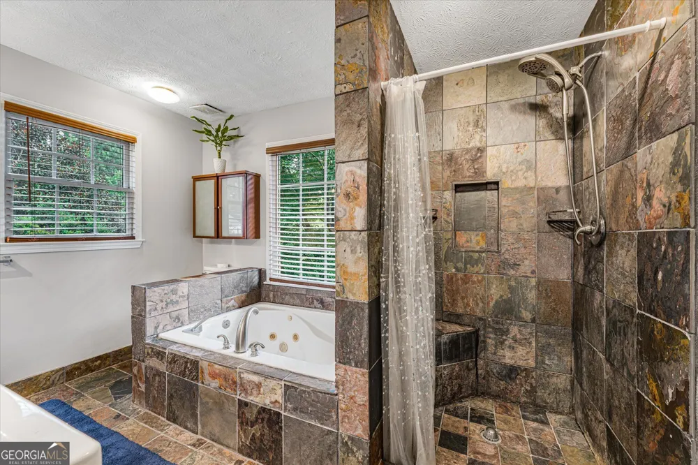 200 Brookhaven PL Canton, GA 30114
